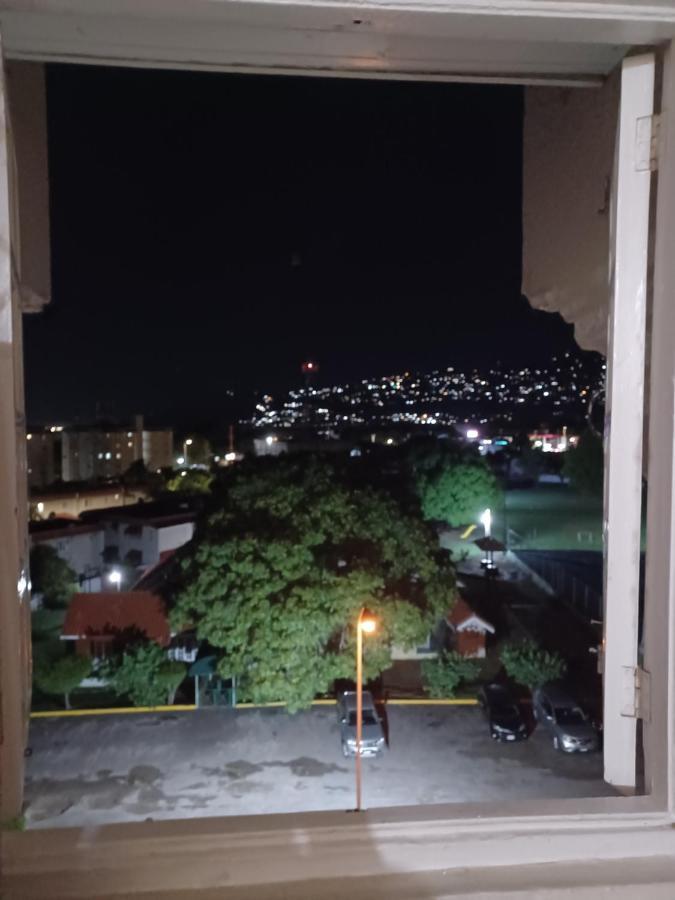 Vantage Place Kingston Luaran gambar
