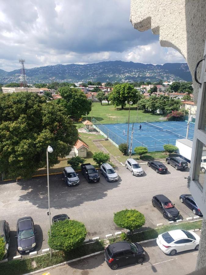 Vantage Place Kingston Luaran gambar